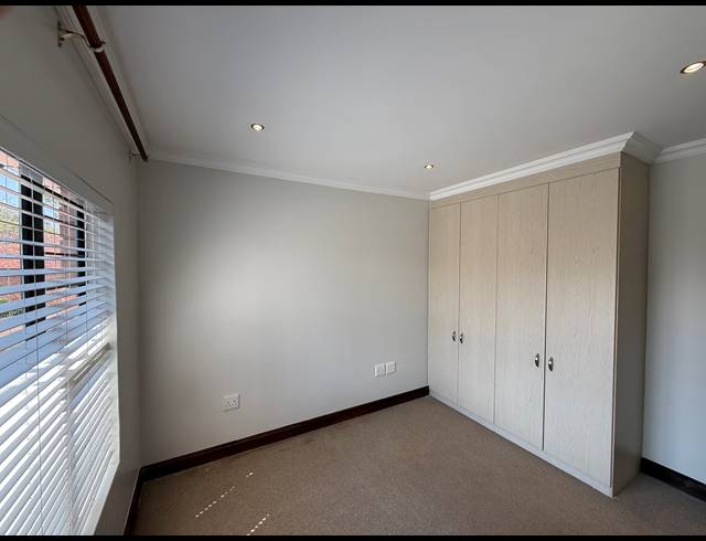 2 BEDROOM SECTIONAL TITLE FOR SALE IN NEWLANDS